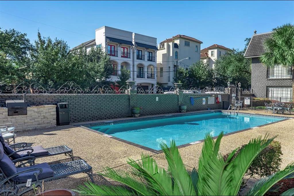 2322 Richton St in Houston, TX - Building Photo