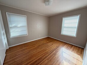 5213 S St Louis Ave in Tulsa, OK - Foto de edificio - Building Photo