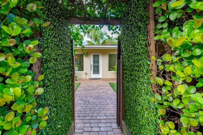 919 SW 7th St in Fort Lauderdale, FL - Foto de edificio - Building Photo