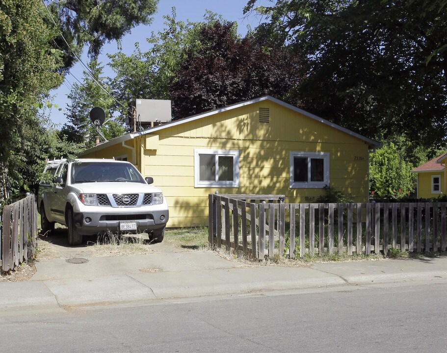 2312-2318 Morell St in Sacramento, CA - Building Photo