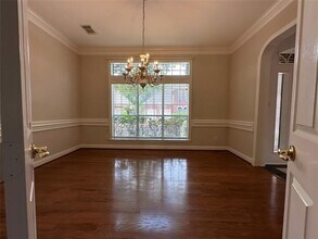 17 Ambleside Crescent Dr in Sugar Land, TX - Building Photo - Building Photo