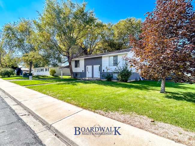 property at 661 N 980 W