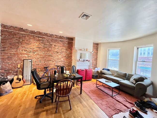 16 S Huntington Ave, Unit 2