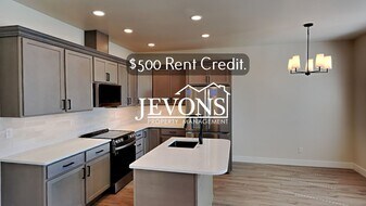 413 S 97th Ave in Yakima, WA - Building Photo