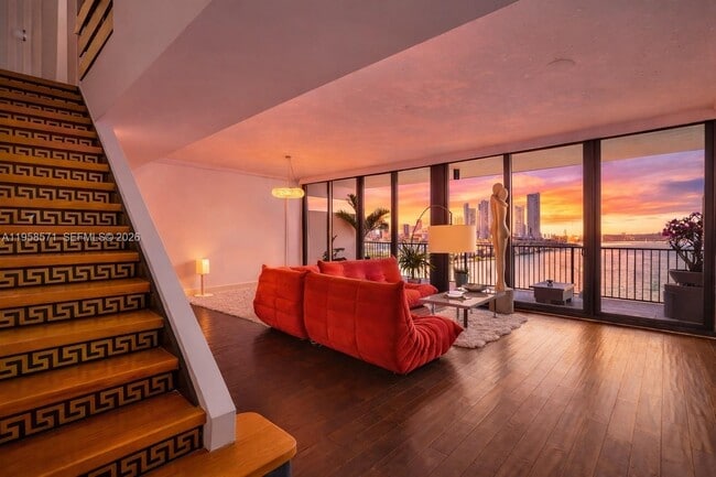 property at 1000 Venetian Way