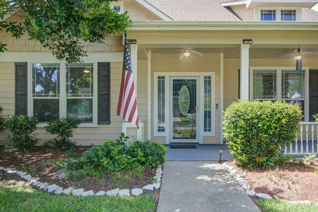 55 Middle Borondo in La Marque, TX - Building Photo - Building Photo