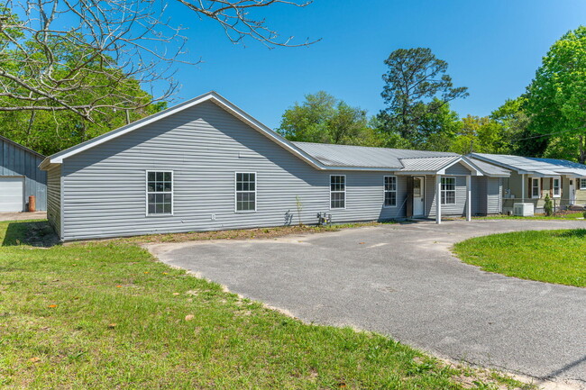 246 US-331 in Defuniak Springs, FL - Building Photo - Building Photo