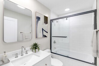 3750-3752 Glendon Ave in Los Angeles, CA - Foto de edificio - Building Photo