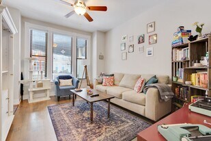 3250 N Lakewood Ave, Unit 1 in Chicago, IL - Building Photo