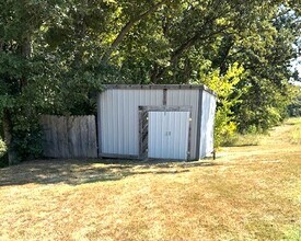 8160 Dogwood Ct in Ste Genevieve, MO - Building Photo - Building Photo