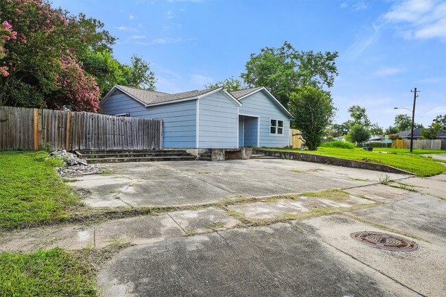 property at 1615 Hiller St