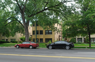 5835 N Cicero Ave in Chicago, IL - Building Photo - Building Photo