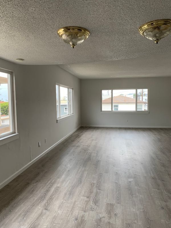 223 Avenida Granada in San Clemente, CA - Foto de edificio - Building Photo