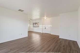 1752 SW Pine St in McMinnville, OR - Building Photo - Building Photo