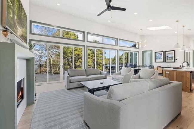 8691 Rambo North Rd in Rogers, AR - Building Photo - Building Photo