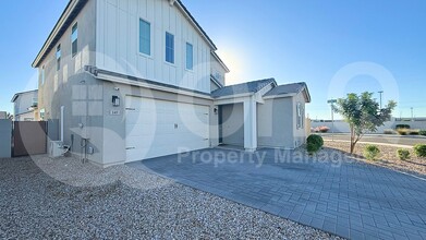 145 E Mint Ln in San Tan Valley, AZ - Building Photo - Building Photo