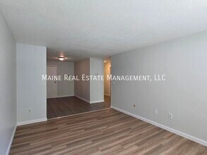 20 Tall Pines Dr in Lewiston, ME - Building Photo - Building Photo