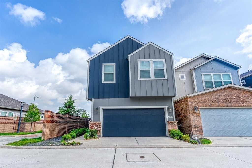 10014 Waving Grain Ln in Houston, TX - Building Photo