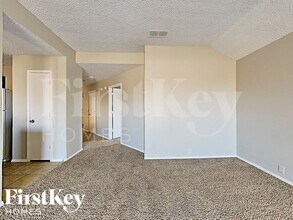 1600 Shady Shores Dr in Glenn Heights, TX - Building Photo - Building Photo