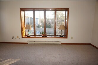 33 King Philip Rd, Unit B in Sudbury, MA - Building Photo - Building Photo