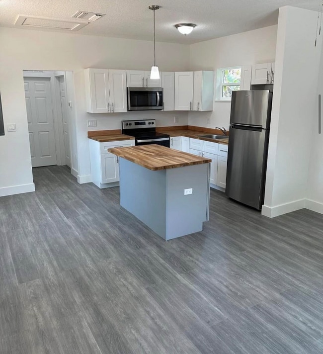 701 E Ellicott St in Tampa, FL - Building Photo - Building Photo