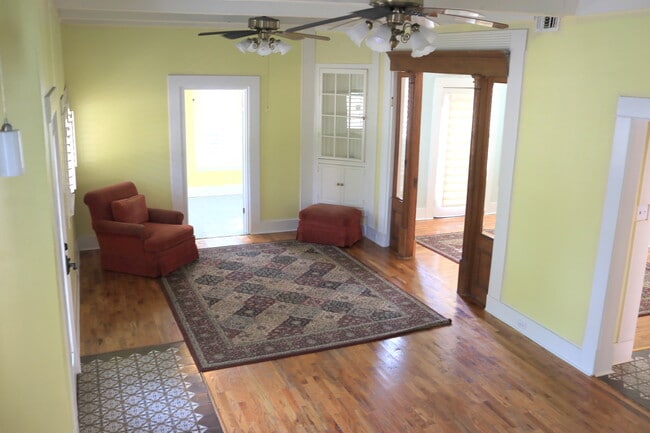 228 W Woodlawn Ave in San Antonio, TX - Building Photo - Building Photo