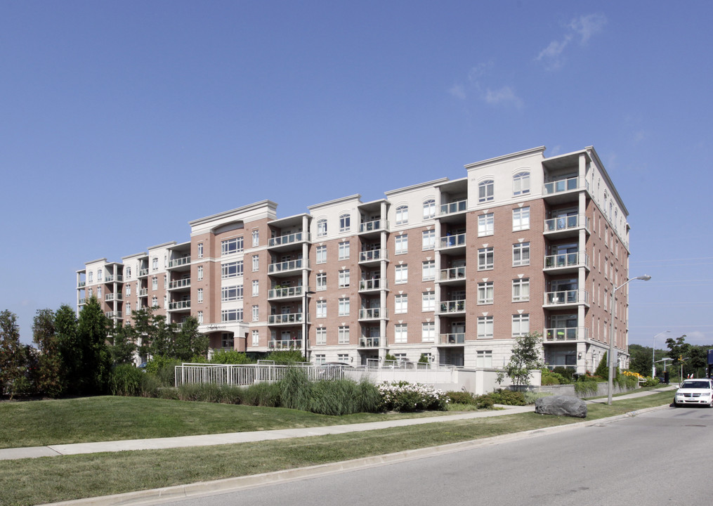 Appleby Woods in Burlington, ON - Building Photo