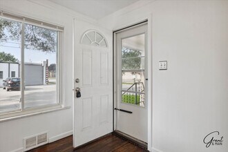 25026 Leach St in Eastpointe, MI - Building Photo - Building Photo