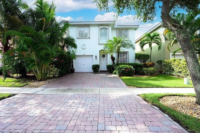 4156 Meade Way in West Palm Beach, FL - Building Photo - Building Photo