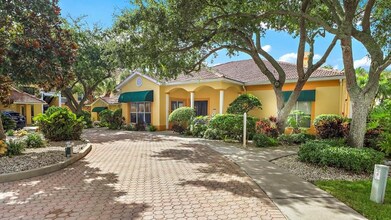 10764 70th Ave in Seminole, FL - Foto de edificio - Building Photo