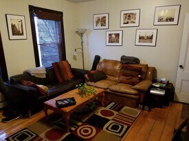 24 Everett St in Boston, MA - Building Photo