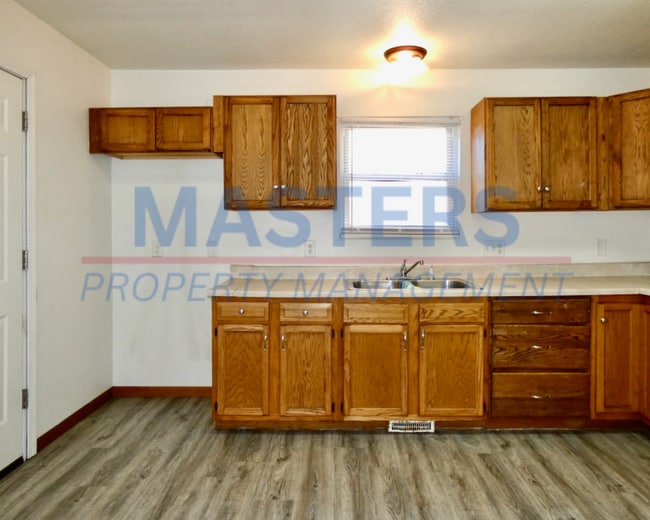 2242 Kent St in Toledo, OH - Building Photo - Building Photo