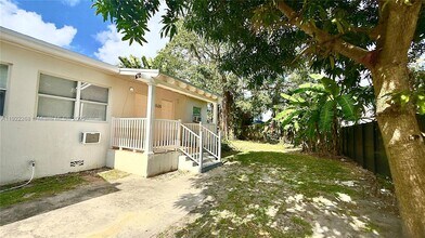 1523 NE 110th Terrace in Miami, FL - Building Photo - Building Photo