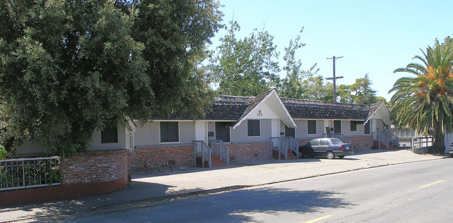 509 Lincoln Rd W in Vallejo, CA - Building Photo - Building Photo