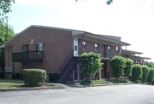 901 Crosshill Dr Apartments