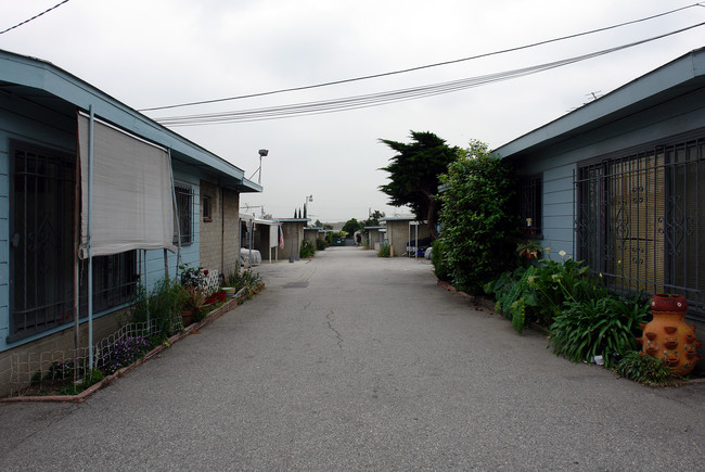 Westmount Court Trailer Park in Gardena, CA - Foto de edificio - Building Photo
