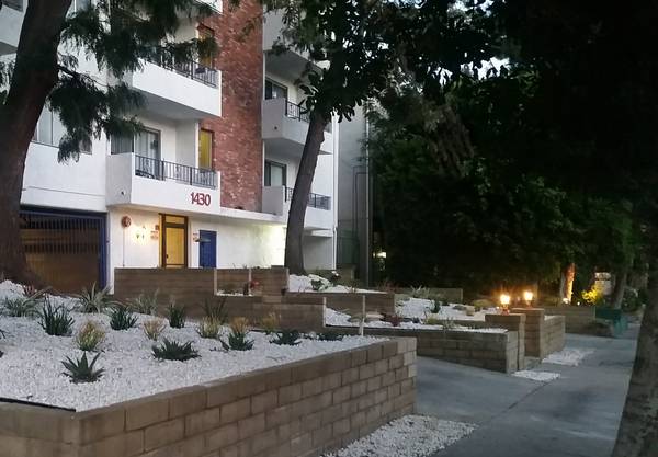 Martel Regency Island Apartments in Los Angeles, CA - Building Photo