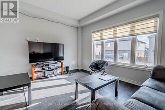 11 Overholt Dr in Thorold, ON - Building Photo - Building Photo