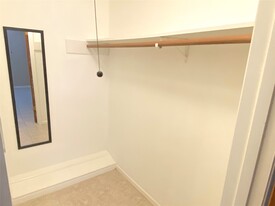 10122 Shadow Wood Dr in Houston, TX - Building Photo