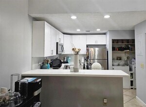 1827 Runners Way in North Lauderdale, FL - Building Photo - Building Photo