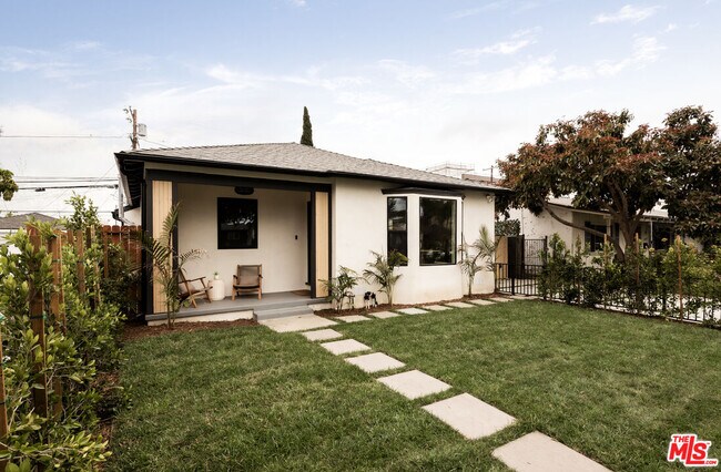 property at 11840 Juniette St