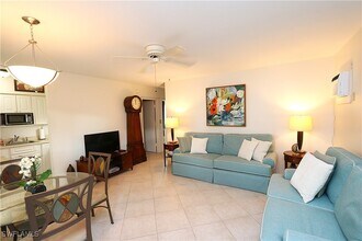 235 Seaview Ct in Marco Island, FL - Building Photo - Building Photo