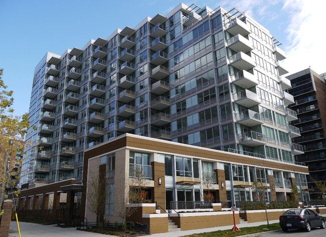 property at 626-814 14 Ave SW