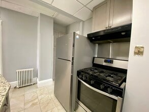 26 S Maple Ave, Unit 2 in Park Ridge, NJ - Foto de edificio - Building Photo