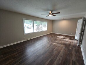 2111 Sutphin Dr in Sanford, NC - Building Photo - Building Photo
