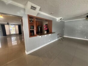 6881 SW 6th St in Pembroke Pines, FL - Building Photo - Building Photo