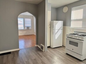 3928 Dunnica Ave, Unit 3928A in St. Louis, MO - Foto de edificio - Building Photo