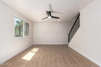 7647 E Montecito Ave in Scottsdale, AZ - Building Photo - Building Photo