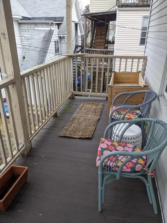 21 Endicott Ave, Unit 1 in Somerville, MA - Building Photo
