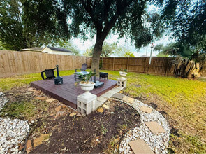 3727 Raindrops Rd in Pasadena, TX - Building Photo - Building Photo